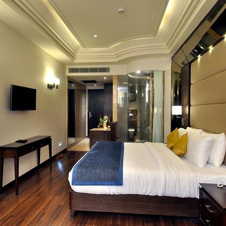 The Cove Hotel Panchkula Exterior foto