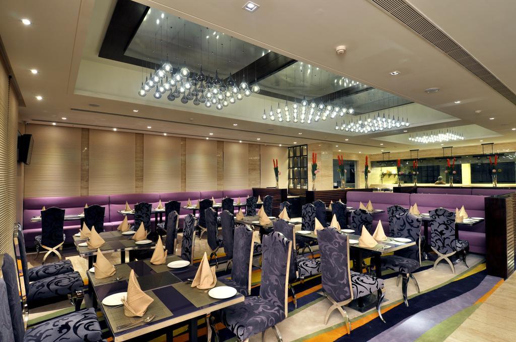 The Cove Hotel Panchkula Exterior foto